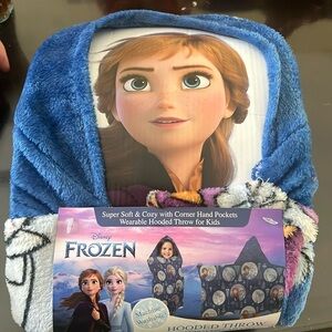 Disney Frozen Hooded throw